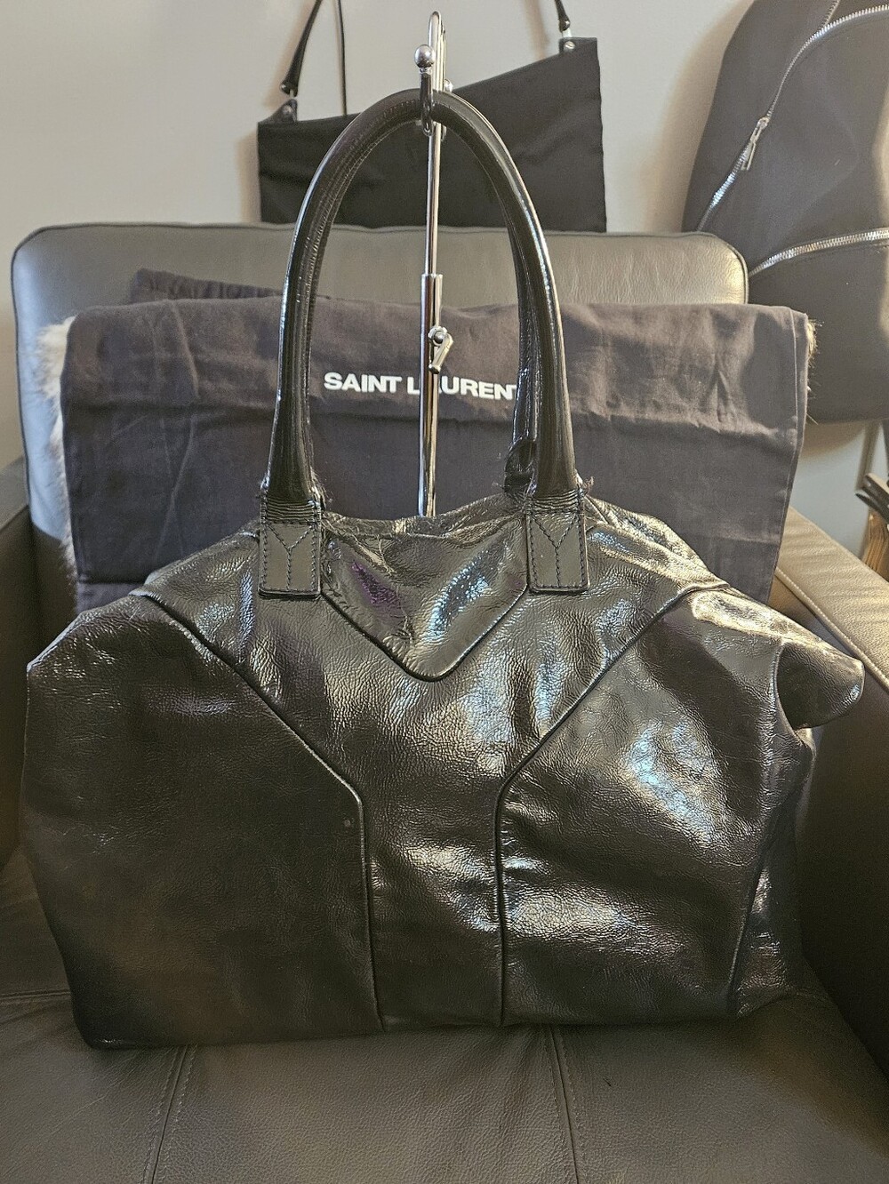 Yves Saint Laurent Hand Bag Black Patent leather Satchel